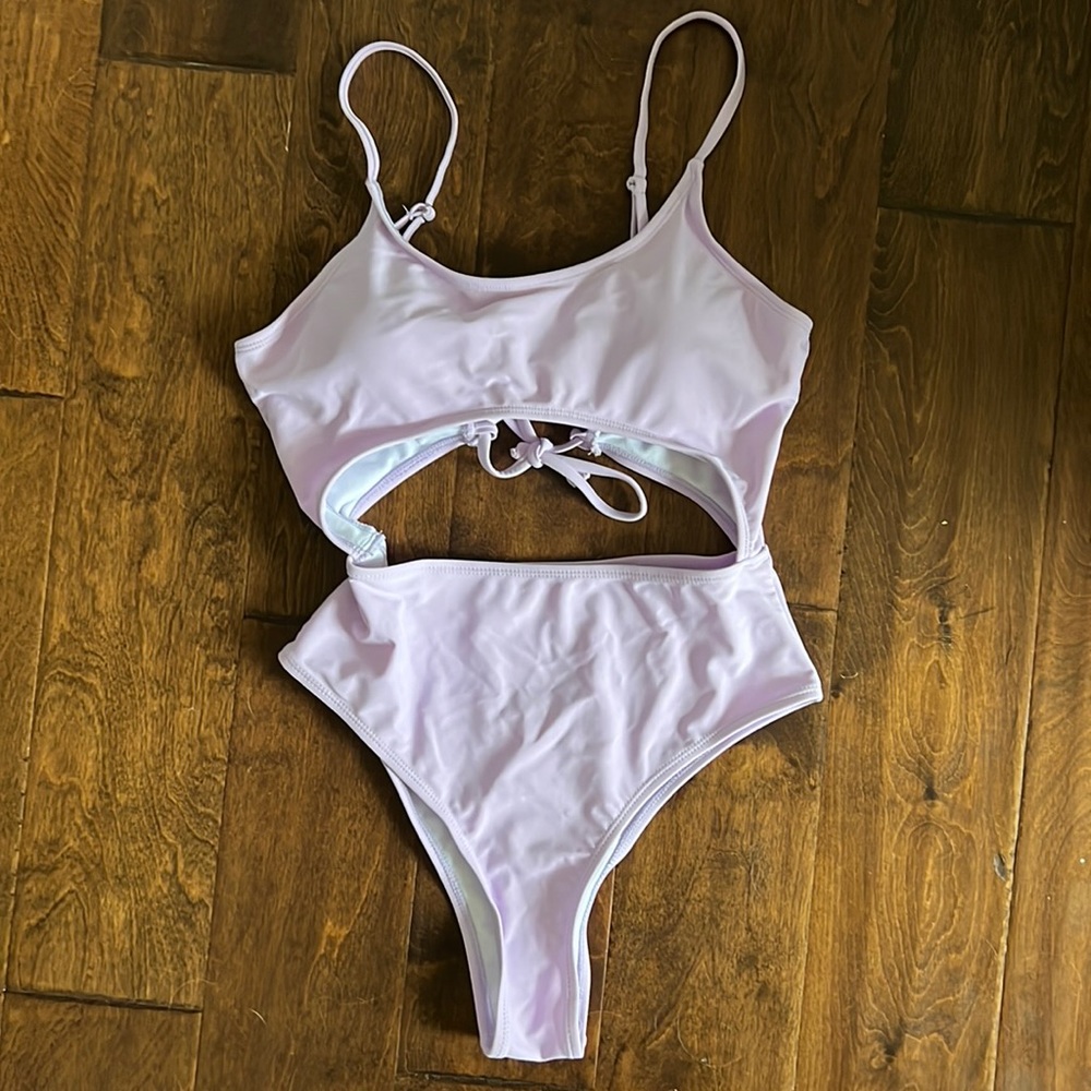 ✨NWOT✨ Lilac Cut Out One Piece